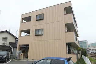 セイント ヨシ【2階】の外観