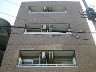 富尾マンションの外観