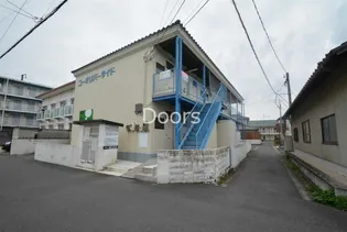 コーポリバーサイドの外観