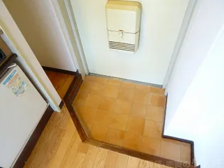 ハイツエレガンスの玄関