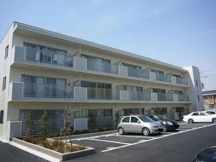 クレストコートの画像