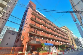 コスモプラザ三宮【3階】の外観