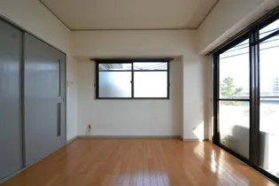 ル・パレ西灘【5A号室】の居間