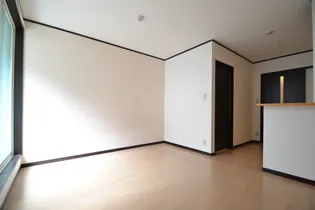 グランシャリオ山本通3【2階】の内装