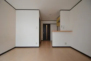 グランシャリオ山本通3【2階】の居間