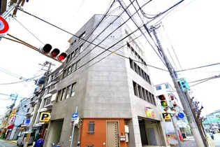 エルパラッツオ塚本【3階】の外観