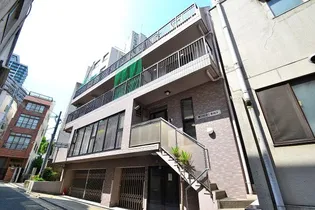 三雄ビルト【3階】の外観