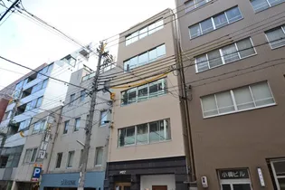 B-WEST【3階】の外観