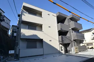 アパルトマン大倉山【2階】の外観