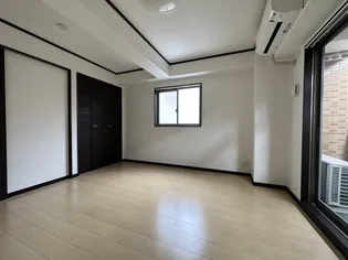 宝ビル【2階】の居間