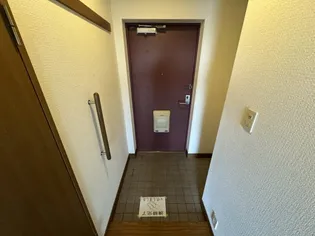 サンリッジ湊川【4階】の玄関