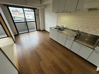 サンリッジ湊川【4階】の内装