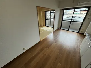 サンリッジ湊川【4階】の内装