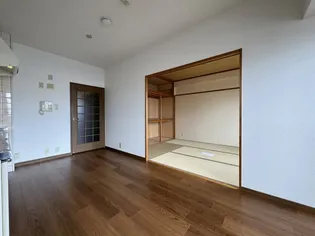 サンリッジ湊川【4階】の内装