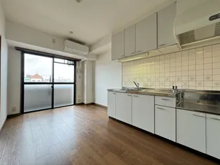 サンリッジ湊川【4階】の居間