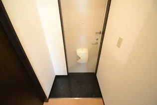 グランシャリオ山本通2【1階】の玄関