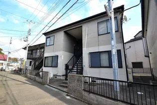 大倉山ハイツB棟【1階】の外観