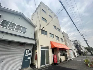 出在家ビルの画像