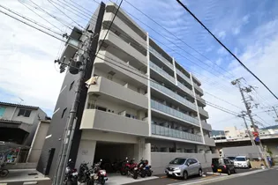 プレ・ラ・メール御影【4階】の外観