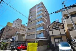 ウエストヒルズ大倉山【7階】の外観