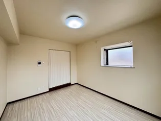 ジョイフル石屋川【3階】の寝室