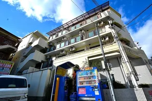 シンプルライフ王子【3階】の外観