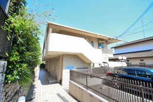 ハイム屋敷本【2階】の外観