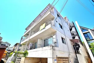 神戸・山手アパートメント【1階】の外観