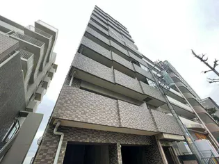 ファビュロウスSANKO【3階】の外観