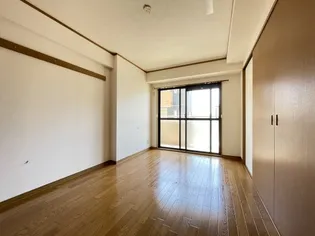 ラシュレ・ウエスト六甲【4階】の寝室