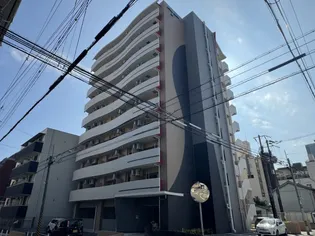 セレニテ三宮プリエ【6階】の外観