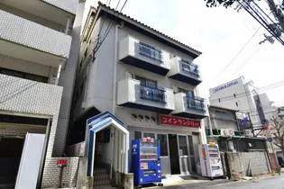 ハイツ生田【1階】の外観