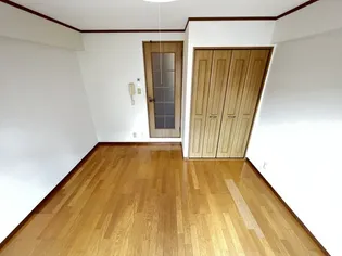 サンリット本山南【4階】の内装