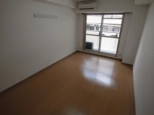 シャトラン弓木五番館【2階】の内装