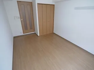 シャトラン弓木五番館【2階】の内装