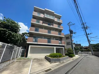 シャトー御影山手【3階】の外観