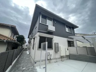 GIBBOUS HOUSE 十三夜の画像