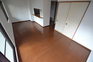 パーク・ハイム神戸熊内町【2階】の居間