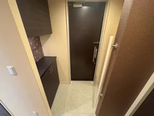 アイテラス本山【301号室】の玄関