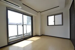 宝ビル【4階】の居間