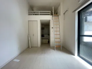 Reef【1階】の内装