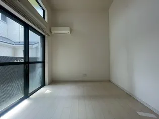 Reef【1階】の内装