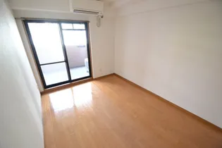 プレサンス新神戸【2階】の内装