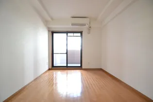 プレサンス新神戸【2階】の寝室