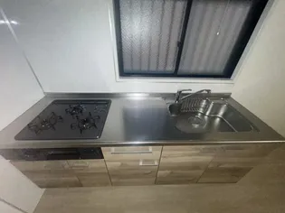 ロイヤルメゾン岡本3【1階】のキッチン