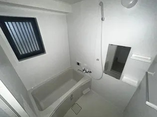 ロイヤルメゾン岡本3【1階】の風呂