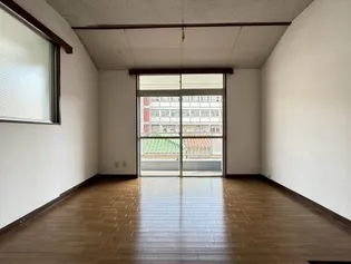 ランマンション【3階】の居間