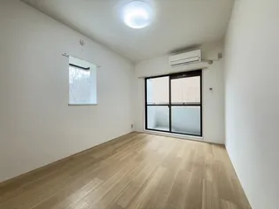 メゾン・ド・六甲パート3【2階】の居間