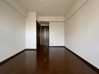 メゾン・ド・ヴィレ須磨【3階】の居間