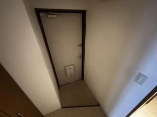 サンクラッソ三ノ宮加納町【7階】の玄関